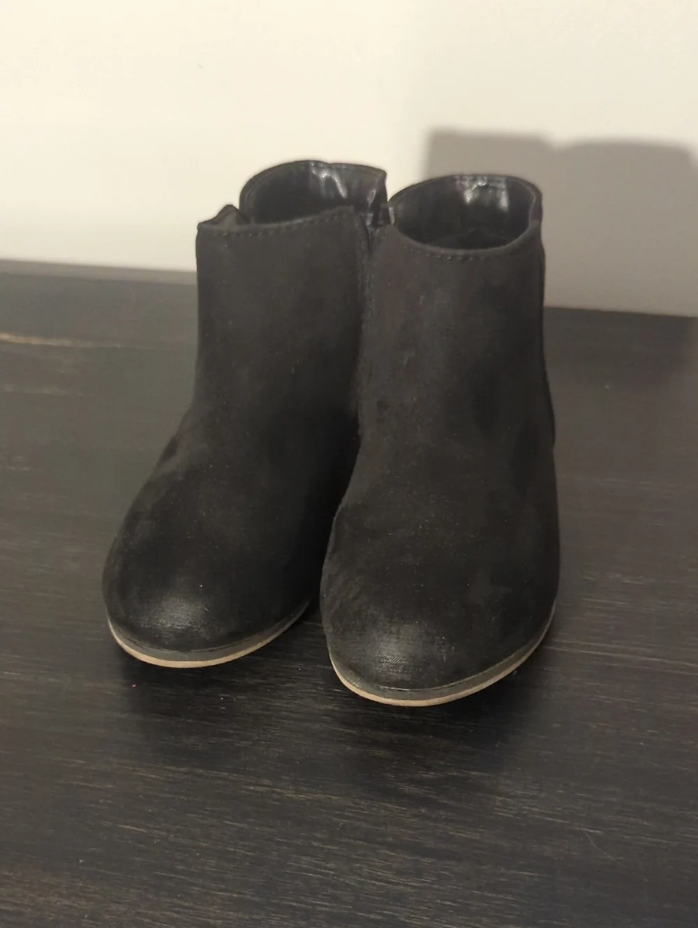 Cat & Jack Black Suede-Look Girls Ankle Boots, 10